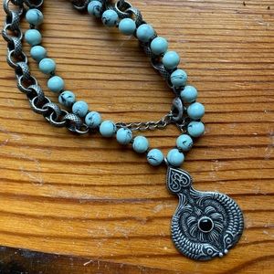 Pendant necklace, turquoise/silver beads